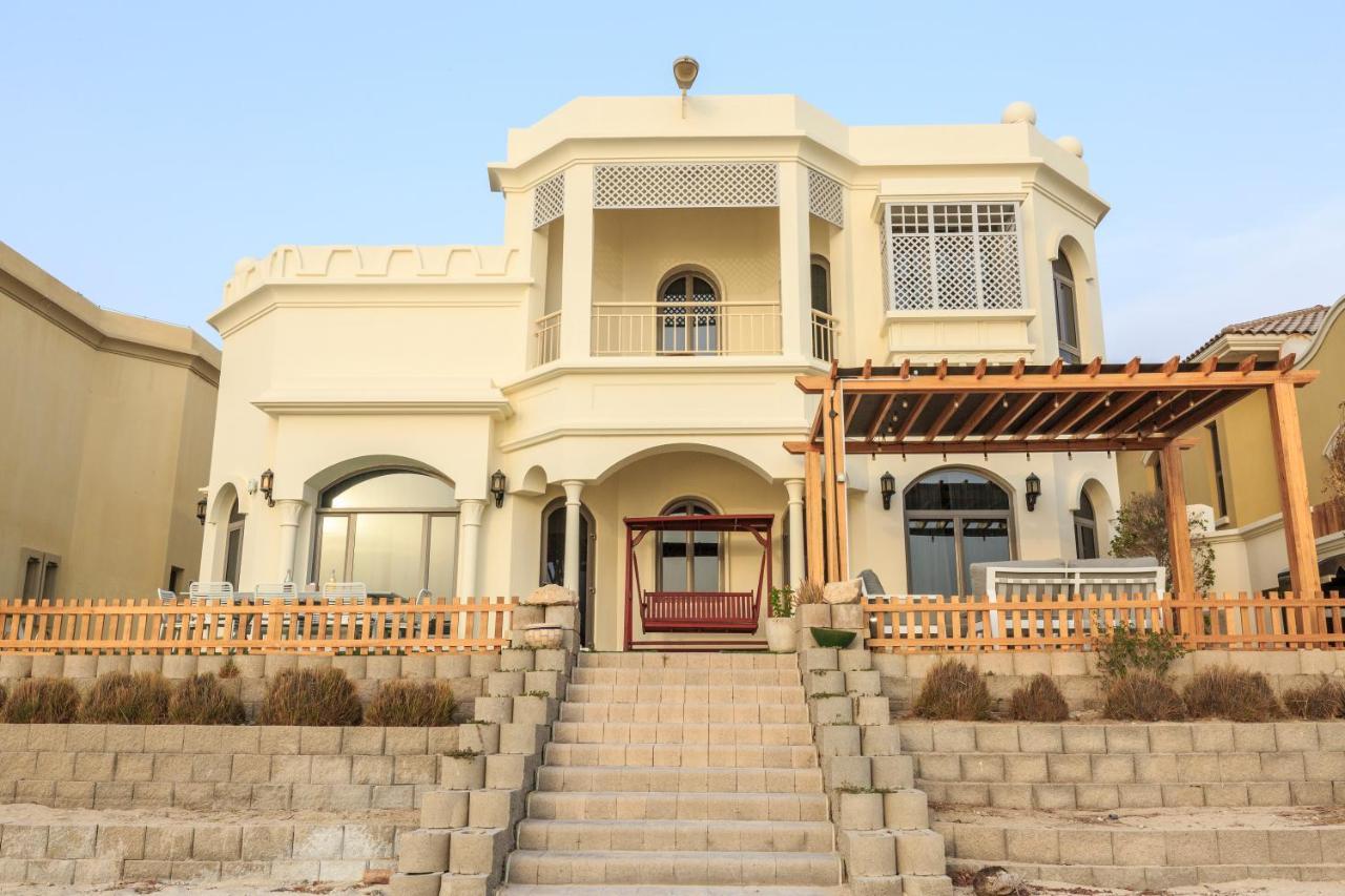The S Holiday Homes - Stunning 5 Bedrooms Villa At The Palm Jumeirah With Private Beach And Pool Dubái Exterior foto